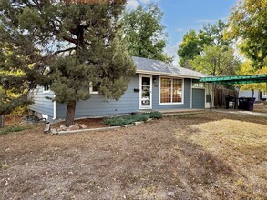 1270 S Holly St in Denver, CO - Building Photo - Building Photo