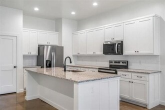 1540 W Long in Stephenville, TX - Building Photo - Building Photo