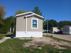 28 Hollywood Dr in Madison, WI - Foto de edificio - Building Photo