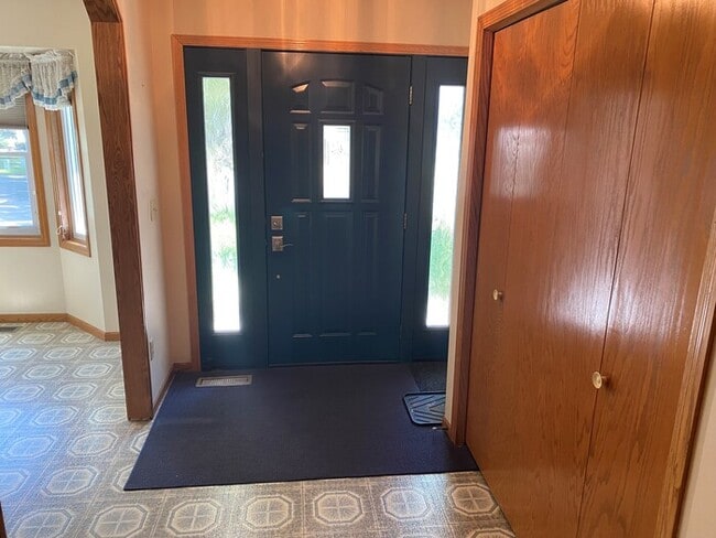 13184 Isanti St NE in Blaine, MN - Building Photo - Building Photo