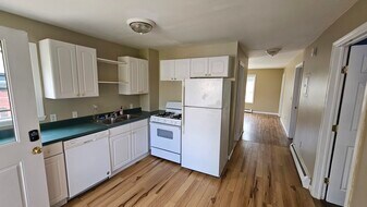 20 Ward St, Unit 20 B in Burlington, VT - Building Photo