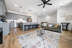 5214 Sherman St in Houston, TX - Building Photo