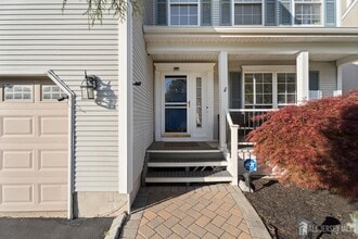 54 Magellan Way in Franklin Township, NJ - Building Photo - Building Photo