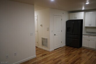 100 Grove Terrace in Newark, NJ - Building Photo - Building Photo