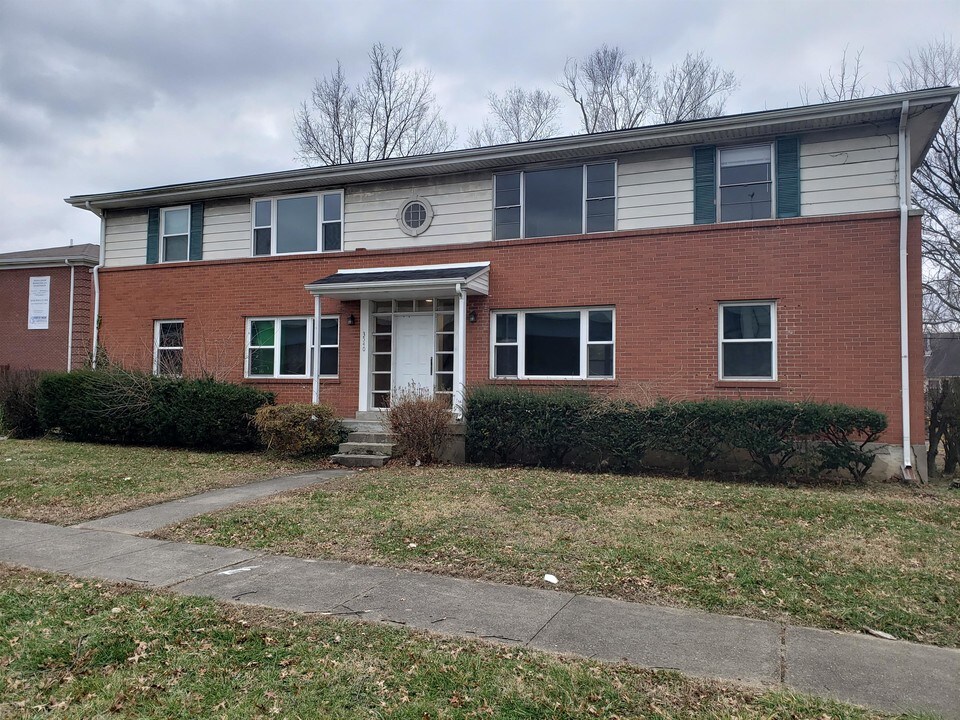 3540 Brockton Ln-Unit -1 in Louisville, KY - Building Photo