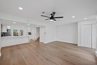 6411 Chimney Creek Cir in Austin, TX - Building Photo - Building Photo