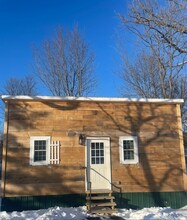 1 Town Line Rd in Grand Isle, VT - Foto de edificio - Building Photo