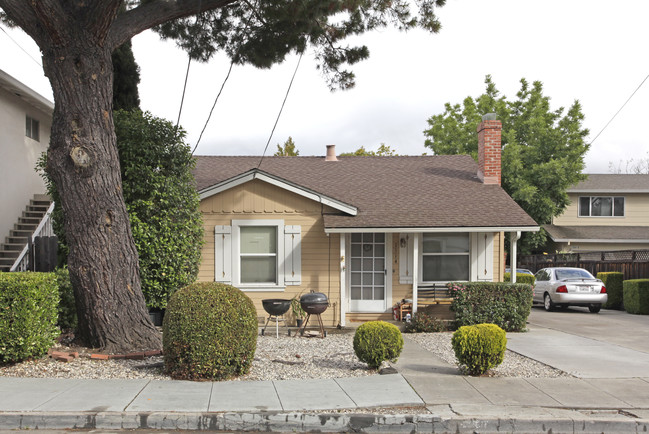 1514-1516 Oak Ave in Redwood City, CA - Building Photo - Building Photo