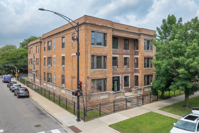 Michigan Corners in Chicago, IL - Building Photo - Building Photo