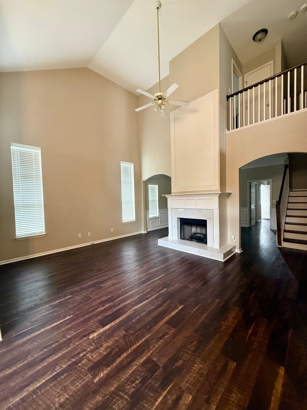 1811 Deer Valley Ln in Hoover, AL - Foto de edificio - Building Photo