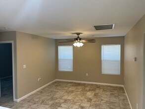 354 S G St in Exeter, CA - Building Photo - Building Photo