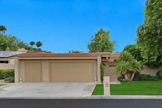 44815 Del Dios Cir in Indian Wells, CA - Foto de edificio - Building Photo