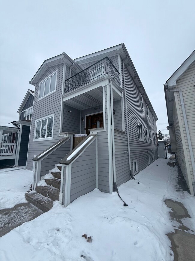 3842 N Newcastle Ave in Chicago, IL - Building Photo - Building Photo