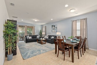 9042 Rhodes St in Kissimmee, FL - Building Photo - Building Photo