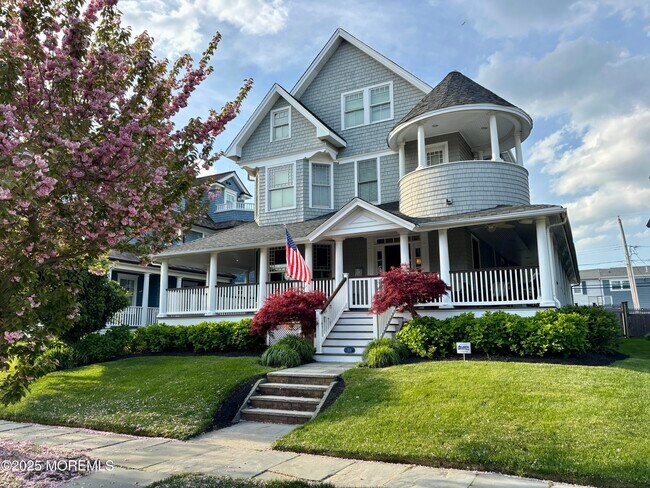 118 Sylvania Ave in Avon By The Sea, NJ - Building Photo - Building Photo