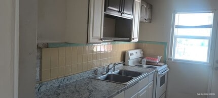 135 Armstrong St in Daytona Beach, FL - Building Photo - Building Photo