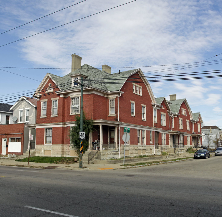 9 Locust St in Dayton, OH - Building Photo