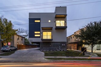 1921 N Prairie Ave in Dallas, TX - Building Photo - Building Photo