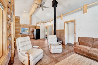 38500 Lobo Ct in Steamboat Springs, CO - Building Photo - Building Photo