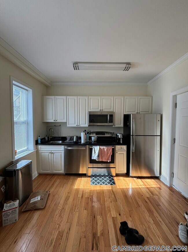 3 Chauncy St, Unit 2