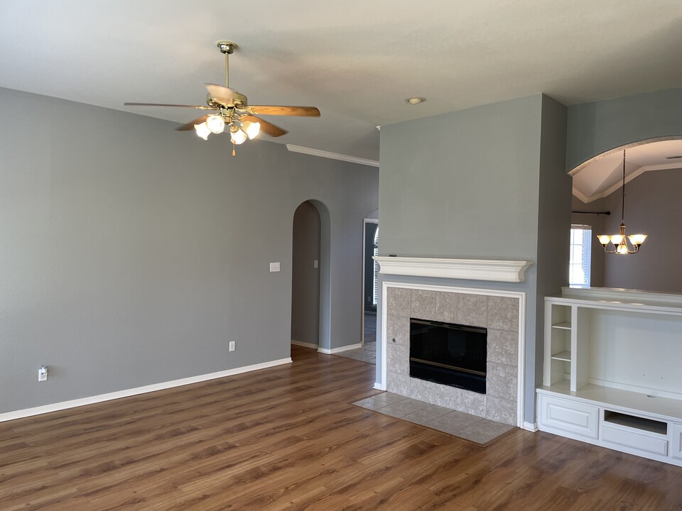 616 Cherry Tree Dr in Keller, TX - Building Photo