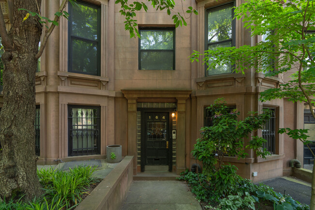 164 Prospect Pl in Brooklyn, NY - Foto de edificio - Building Photo