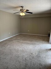 6927 69th Way in West Palm Beach, FL - Foto de edificio - Building Photo