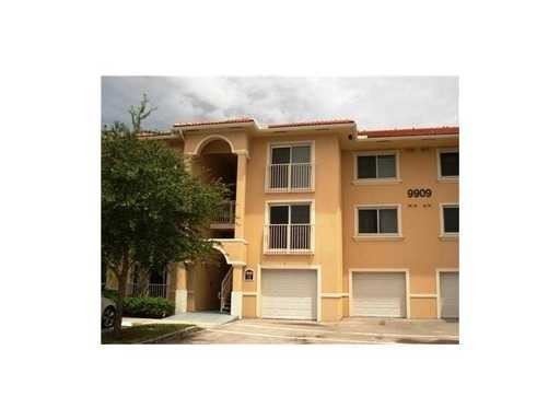 9909 Westwood Dr-Unit -# 34 in Tamarac, FL - Building Photo