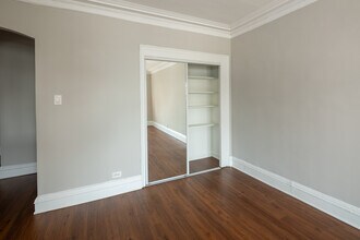 Mayfair Apartments in Chicago, IL - Foto de edificio - Interior Photo