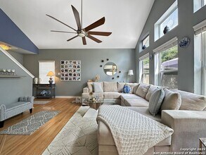 7222 Burns Trail in San Antonio, TX - Building Photo - Building Photo