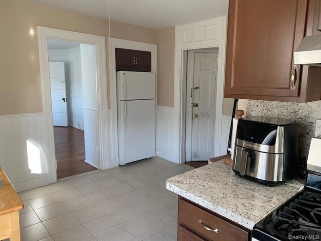 253 Sea Cliff Ave, Unit 1 in Sea Cliff, NY - Building Photo - Building Photo