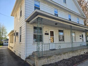 504 Oak St in Old Forge, PA - Foto de edificio - Building Photo