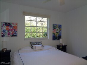 515 Laguna Royale Blvd in Naples, FL - Building Photo - Building Photo