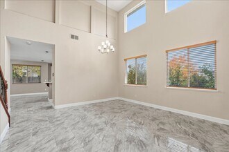 70 Arches Cir in Sacramento, CA - Building Photo - Building Photo