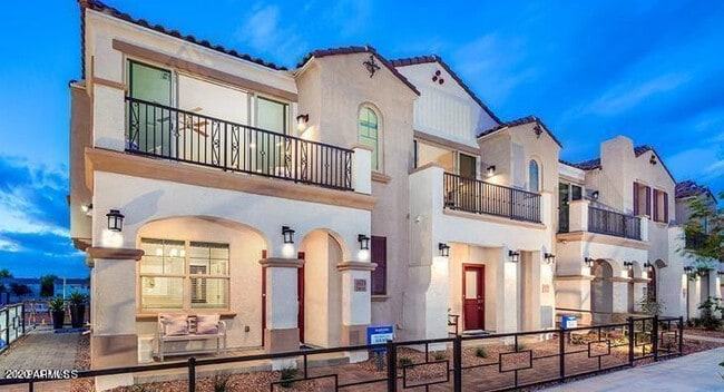 property at 4038 E Erie St