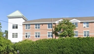 42 Vernon St in Worcester, MA - Building Photo - Building Photo