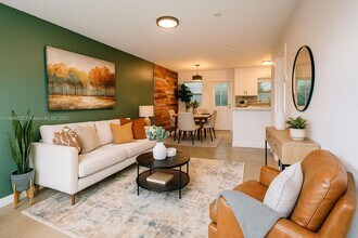 2222 Jackson St in Hollywood, FL - Building Photo - Building Photo