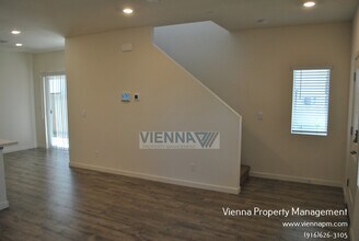 3057 Pruett Dr in Roseville, CA - Building Photo - Building Photo