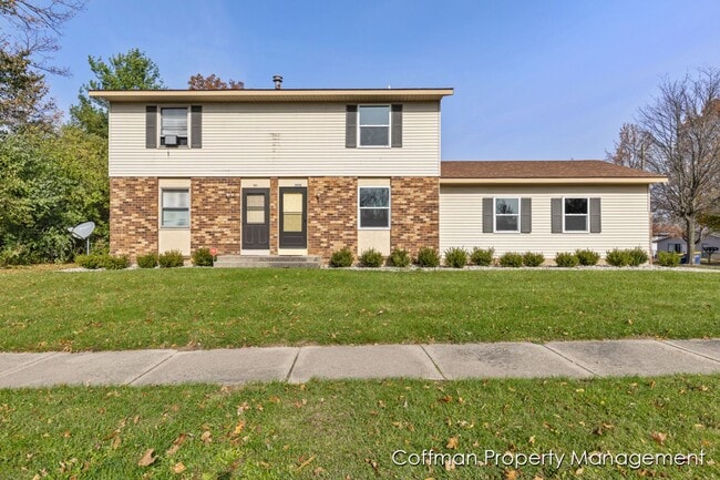 property at 2511-2513 Ridgefield Dr NE