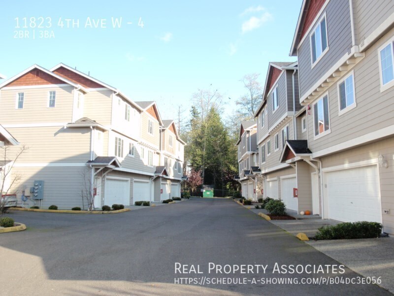 11823 4th Ave W in Everett, WA - Building Photo
