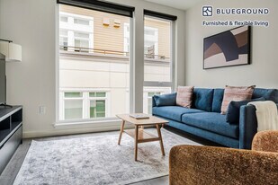 10050 NE 10th St, Unit SI FL5-ID948 in Bellevue, WA - Building Photo