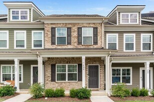 790 Bradburn Village Way in Antioch, TN - Building Photo