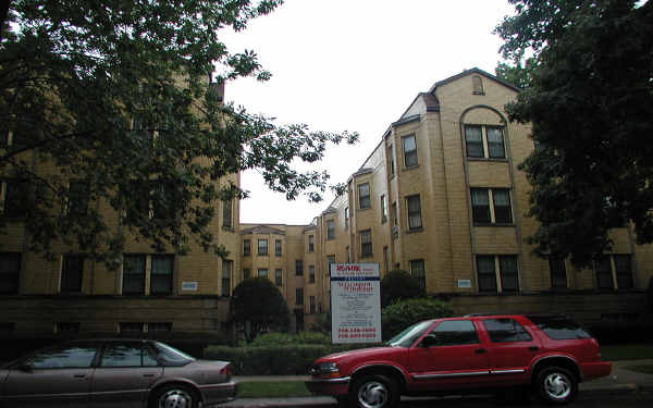 Wisconsin Windings in Oak Park, IL - Building Photo