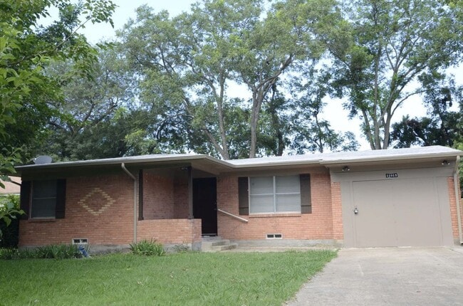property at 11015 Visalia Dr