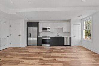 2909 Peachtree Rd-Unit -108 in Atlanta, GA - Building Photo - Building Photo