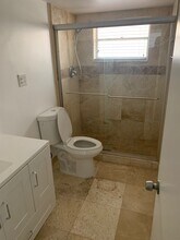 445 NE 195th St in Miami, FL - Building Photo - Building Photo