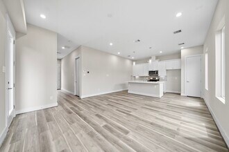 7510 Sandle St in Houston, TX - Building Photo - Building Photo