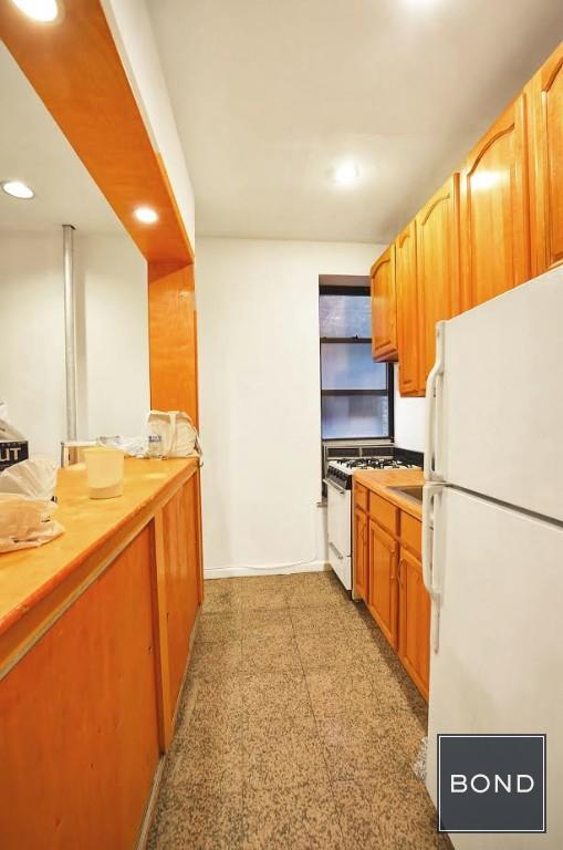 104 Second Avenue in New York, NY - Building Photo - Building Photo