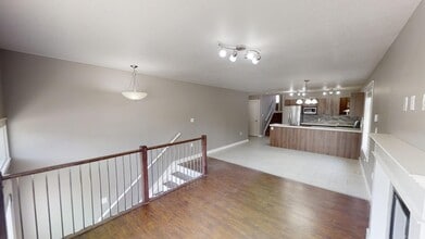 11342-113105 105 Ave in Grande Prairie, AB - Building Photo - Building Photo