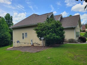 310 Hillridge Cove in Lizella, GA - Building Photo - Building Photo